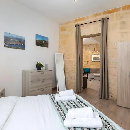 Apartman Lapsi - Traditional Maltese Style Near The Promenade *