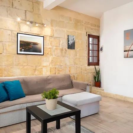 Apartman Lapsi - Traditional Maltese Style Near The Promenade *