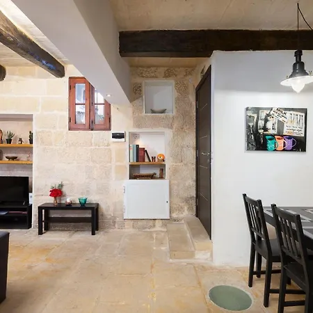 Lejlighed Lapsi - Traditional Maltese Style Near The Promenade *