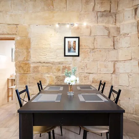 Lapsi - Traditional Maltese Style Near The Promenade *