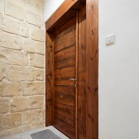 Lapsi - Traditional Maltese Style Near The Promenade *