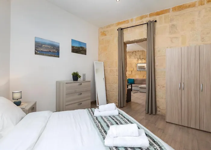 Apartment Lapsi - Traditional Maltese Style Near The Promenade *
