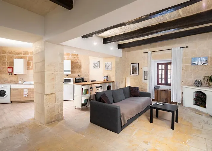 Lapsi - Traditional Maltese Style Near The Promenade Apartment