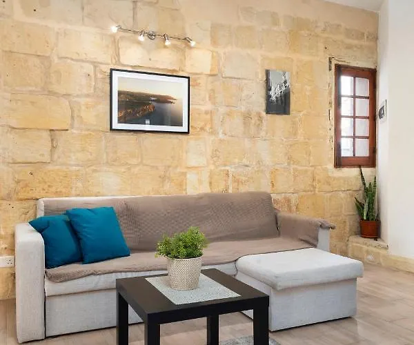 Lapsi - Traditional Maltese Style Near The Promenade Apartment *