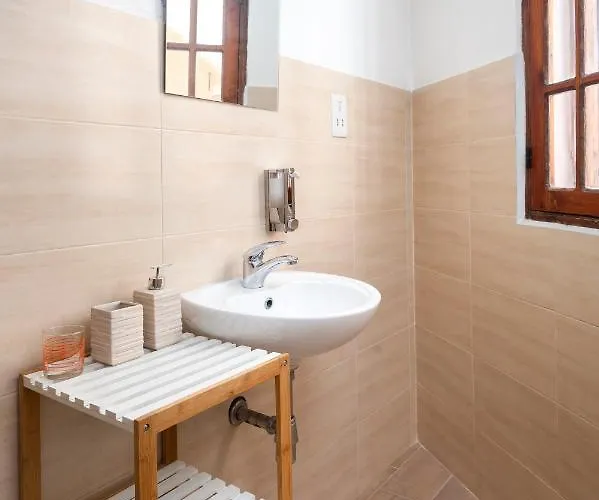 Apartment Lapsi - Traditional Maltese Style Near The Promenade *