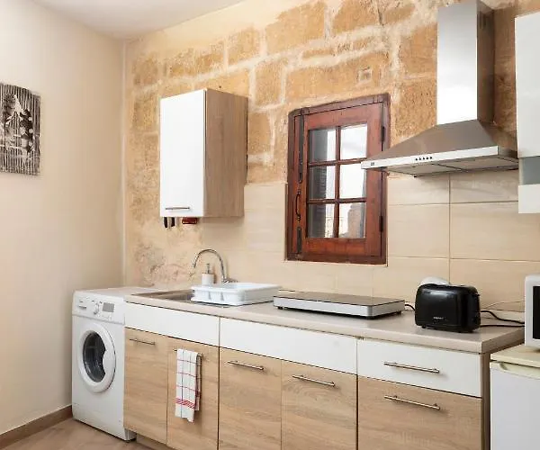 Apartment Lapsi - Traditional Maltese Style Near The Promenade *