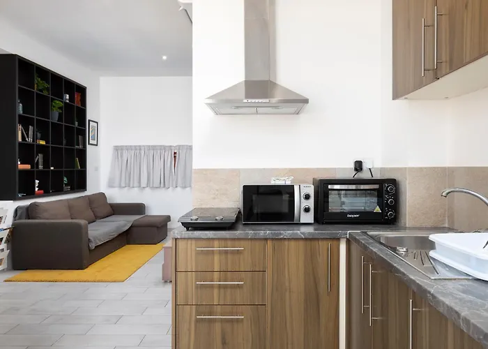 Apartment Lapsi - Traditional Maltese Style Near The Promenade