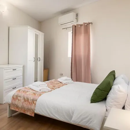 Apartament Lapsi - Traditional Maltese Style Near The Promenade