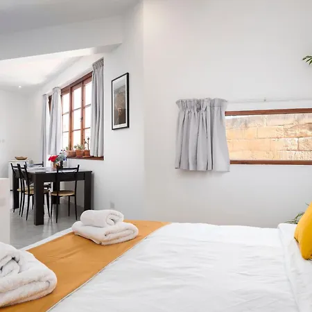 Lapsi - Traditional Maltese Style Near The Promenade Apartament *