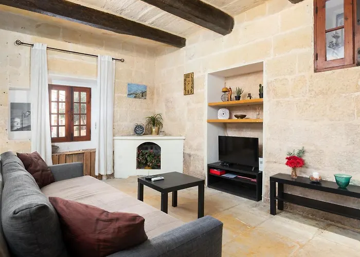 Lapsi - Traditional Maltese Style Near The Promenade דירה *